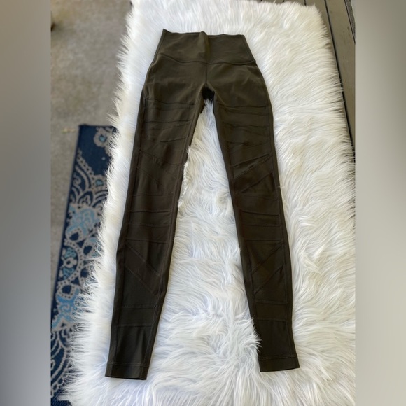 Lululemon Wunder Under Pant Hi Rise Tech Mesh 28” Size 4 in Dark Olive - Picture 4 of 12